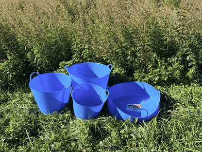Red Gorilla 9.3-gallon shallow garden tub for planting and gardening, made of durable tools and supplies material.